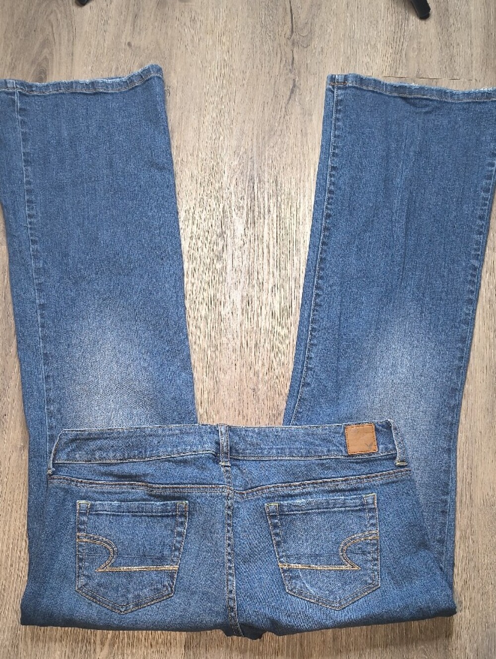 S1116 Low Rise Boyfriend w/31.5" Inseam👖American Eagle Women's Size 12 Jeans - Picture 3 of 7